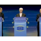 Zapatero, junto a los presidentes del Consejo Europeo, Van Rompuy, y de la Comisión Europea, Durao B