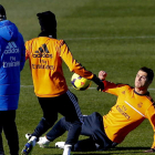 Ancelotti dirige el entrenamiento del Real Madrid.