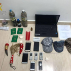 Efectos encontrados por la Guardia Civil en el domicilio de uno de los detenidos