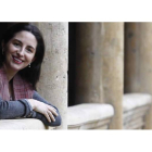 Elena Arzak posa en el claustro superior del Parador de San Marcos, un edificio que confiesa le fascina y donde quiso conocer su cocina y su carta. RAMIRO
