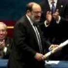 Umberto Eco durante la recogida del premio Príncipe de Asturias