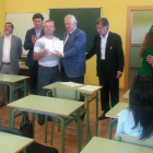El alcalde, el delegado de la Junta y Otazu clausuraron el curso.