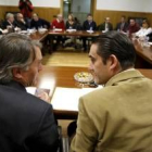 Francisco Álvarez y Juan Carlos Suárez-Quiñones en la reunión de ayer