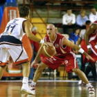 La labor de Juanjo Bernabé volverá a ser decisiva en el partido de hoy ante el Cáceres.