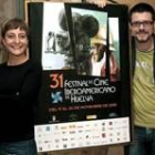 Eva Hache junto a uno de sus colaboradores del «latenight»