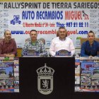 Organizadores y autoridades en la presentación del Rallysprint. DL