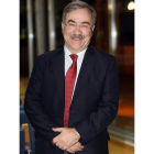 Pastor, director del Instituto de Oftalmobiología Aplicada. R. CACHO