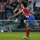 El Kun Agüero celebra el primer gol del Atlético ante el Marsella