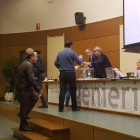 Momento de una de las votaciones a defensor universitario, ayer. DL