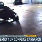 Imágenes captadas por las cámaras de videovigilancia en las que se aprecia como trasladan el cadáver del empresario español.