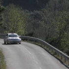 La carretera de Paradaseca durante la celebración de un rally este año.