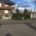 El paso peatonal se ubicará frente a las instalaciones de Casa León en la carretera de Caboalles. DL