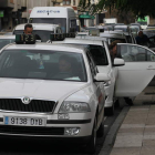 Taxis en una de las paradas de León