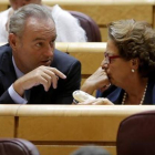 Alberto Fabra y Rita Barberá, este martes, 1 de septiembre, en su primer pleno en el Senado.
