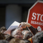 Manifestación contra los desahucios por problemas con las hipotecas.