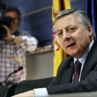 El diputado del PSOE, José Blanco, durante su comparecencia de ayer.