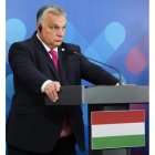 El presidente Orbán, durante una rueda de prensa. LESZEK SZYMANSKI