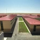 Vista general del centro penitenciario de León, que tiene ocupados ocho de los catorce módulos