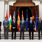 Los presidentes de Castilla-La Mancha, Asturias, Aragón, Galicia, La Rioja, y Castilla y León, Juan Vicente Herrera. JAVIER CEBOLLADA