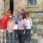 Los querellantes, el día que presentaron la querella contra el franquismo en el juzgado de Bergara.