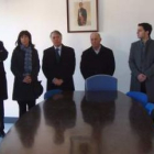 Las autoridades, en una de las salas del nuevo edificio inaugurado ayer, día de San Blas.