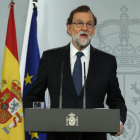 El presidente del Gobierno, Mariano Rajoy, durante su comparecencia de ayer en La Moncloa. J.J. GUILLÉN
