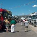 Las calles se decoraron con el color de los camiones engalanados