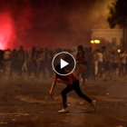 Disturbios, saqueos y un muerto en Francia en la celebración del Mundial. /