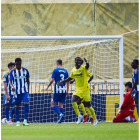 La Deportiva recibió dos nuevos goles en el partido de Villarreal y ya ha encajado 16. SERGIO POZO