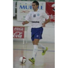 El equipo ponferradino nada pudo hacer ante el vendaval asturiano