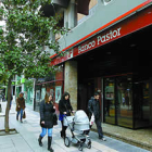 Sucursal del Banco Pastor en la Avenida de España.
