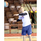 Víctor Alonso, en un entrenamiento con el Ademar.