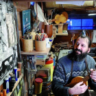 El luthier palentino Alberto Redondo, que impartirá un taller en el que enseñará a construir un rabel .