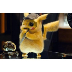 Fotograma cedido por Warner Bros. donde aparece el detective Pikachu, durante una escena de la película "Pokémon Detective Pikachu"
