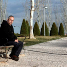 El presidente del Gobierno, Rajoy, y el ministro de Economía, Luis de Guindos. FERNANDO ALVARADO