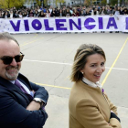 La presidenta de las Cortes de Castilla y León, Silvia Clemente, en el acto de ayer en Segovia. A la derecha, Fernando Rey y Alicia García, en Valladolid. P. MARTÍN/ NACHO REY