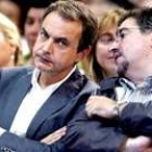 José Luis Rodríguez Zapatero y Jesús Eguiguren, durante el mitin socialista de ayer en Bilbao
