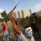 Jóvenes palestinos en Tulkarem, una de las principales ciudades palestinas de Cisjordania, este domingo.