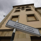 Vista de la fachada de la Audiencia Provincial de León. JESÚS F. SALVADORES