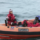 Algunos de los 29 inmigrantes trasladados ayer al puerto de Tarifa.