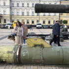 Exhibición de una parte de un misil ruso lanzado contra Kiev. GERVASIO SÁNCHEZ