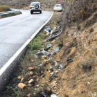 La lluvia facilita los accidentes y salidas de vehículos entre Cistierna y Yugueros.