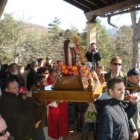 Tras la misa, el santo fue procesionado por los mozos.