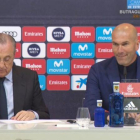 Florentino Pérez y Zinedine Zidane, en la rueda de prensa en la que este último ha anunciado que deja el club.