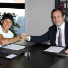 Neymar y Rosell, el 3 de junio del 2013, fecha en la que el delantero y el club formalizaron el fichaje.