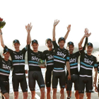 El equipo Sky, vencedor de la primera etapa de la Vuelta Ciclista a España.