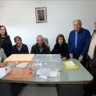 Los seis vecinos de Villarroya (La Rioja) han tardado solo 40 segundos en votar en estas elecciones.
