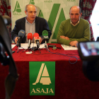 José Antonio Turrado y Marino Fernández presentaron el informe anual de Asaja en León.