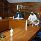 Los alcaldes, con el presidente de Acom a la cabeza, Mario Rivas, se reunieron en Tineo, Asturias. DL