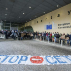 Cadena humana como protesta contra el acuerdo de libre comercio entre la UE y Canadá. S. LECOCQ